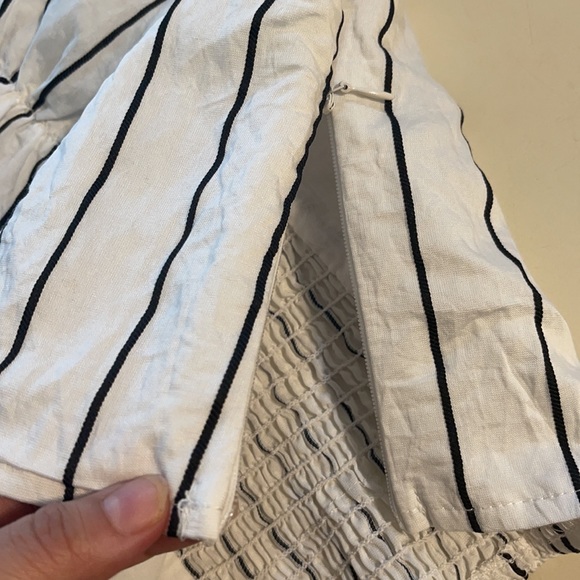 E.ssue White & Black Striped Puff Sleeve Square Neck Ruched Front Blouse Small - Picture 10 of 13